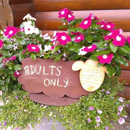 Le Paradou Adults Only Bed & Breakfast Lessive